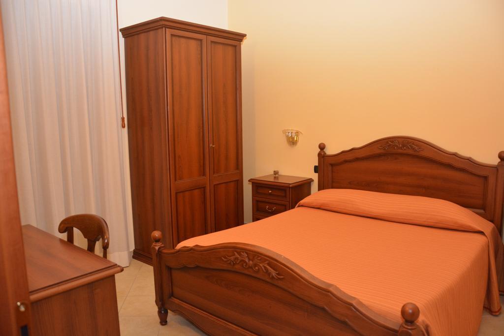 Pinus Rooms Benevento Luaran gambar