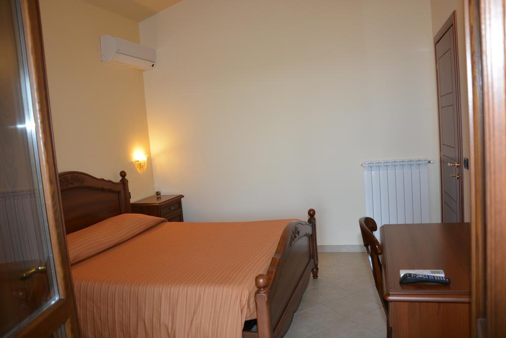 Pinus Rooms Benevento Luaran gambar